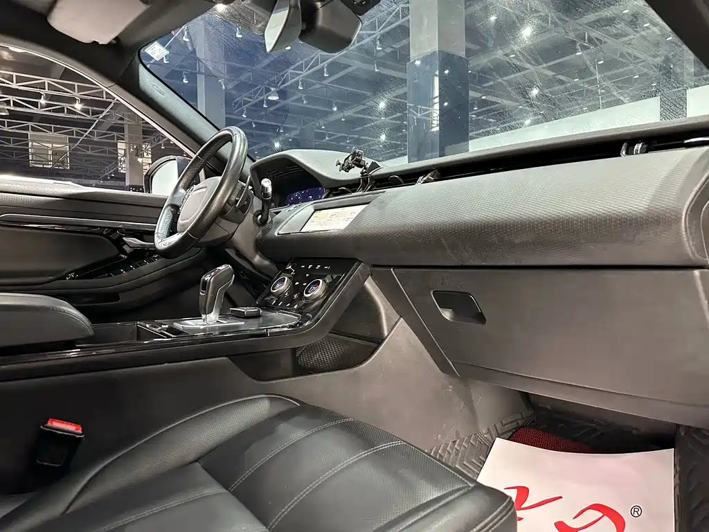 Land Rover Evoque 2020 — фото 13
