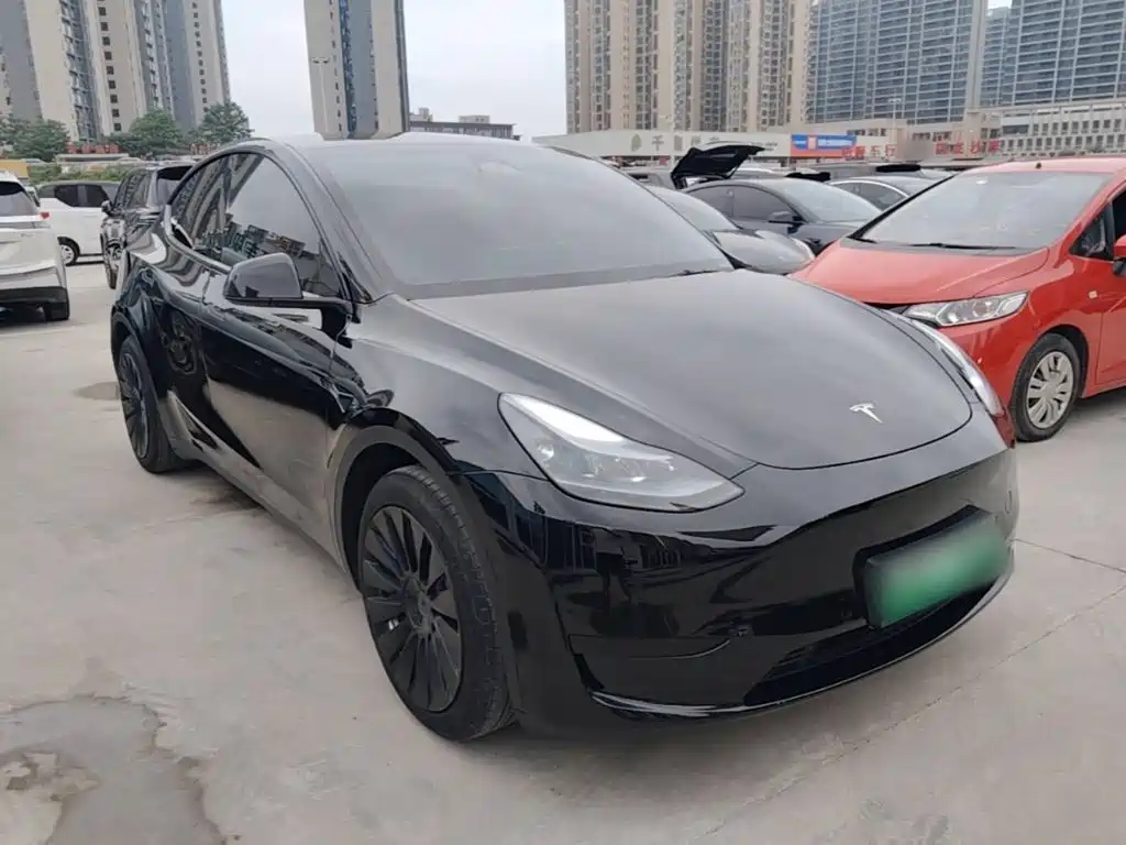 Tesla Model Y 2023 — фото 4