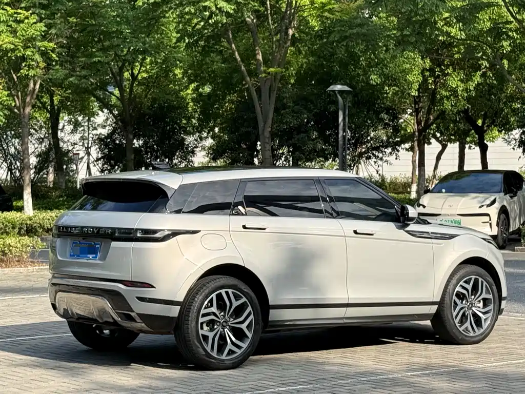 Land Rover Evoque 2024 — фото 5