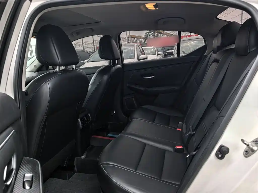 Nissan Sylphy 2019 — фото 10