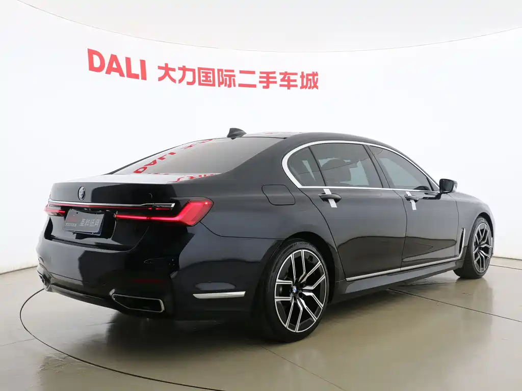 BMW 7 Series 2019 — фото 12
