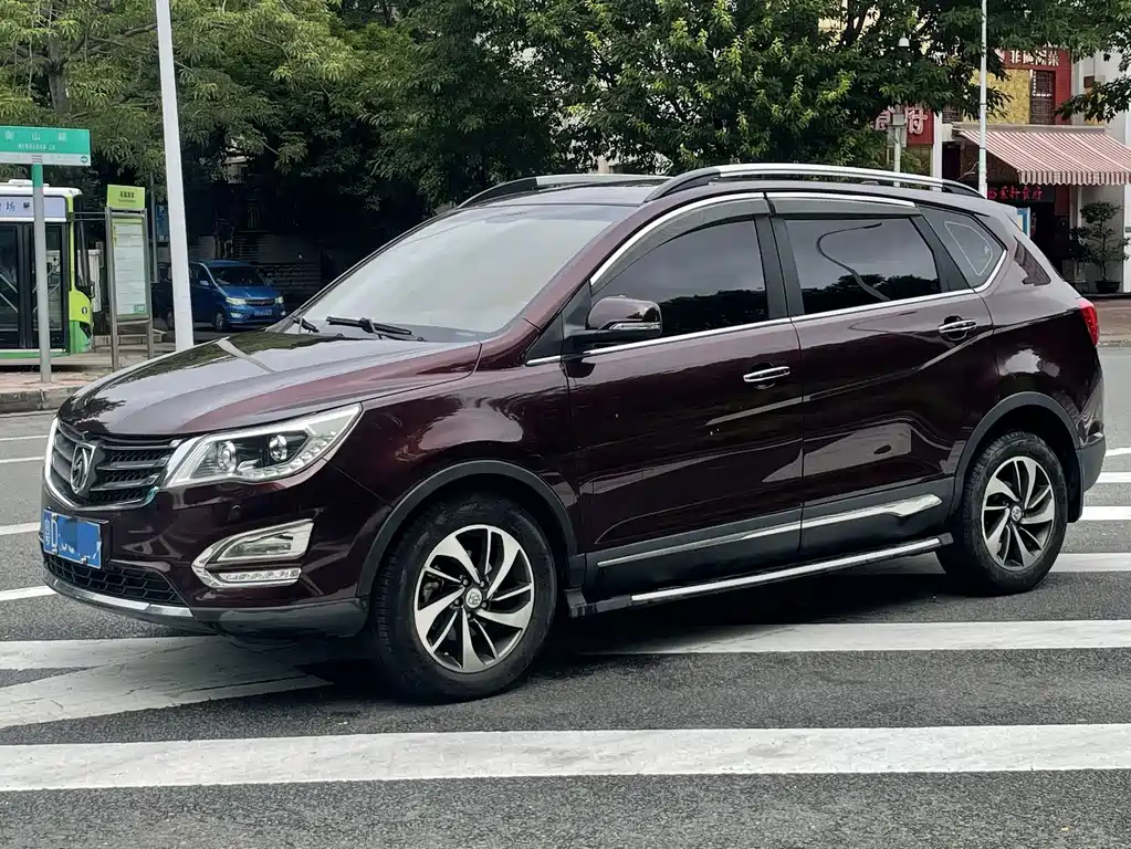 Baojun 560 2016 — фото 1