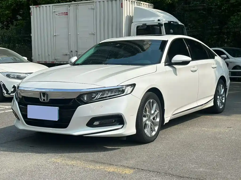 Honda Accord 2021 — фото 1