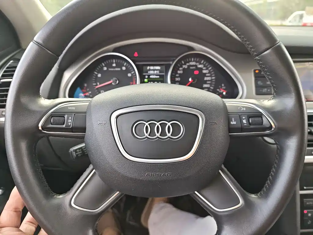 Audi Q7 2014 — фото 11