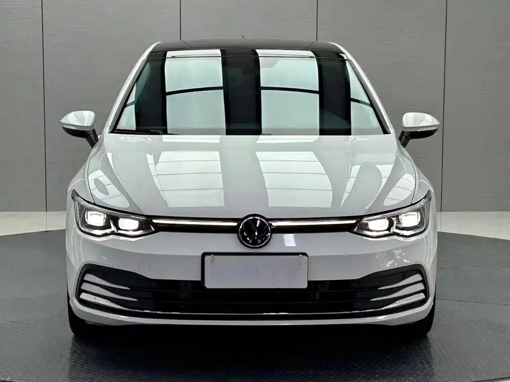 Volkswagen Golf 2021