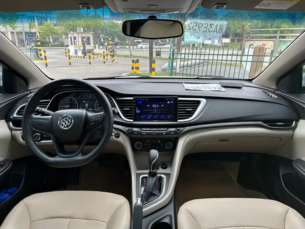 Buick Excelle 2016 — фото 12