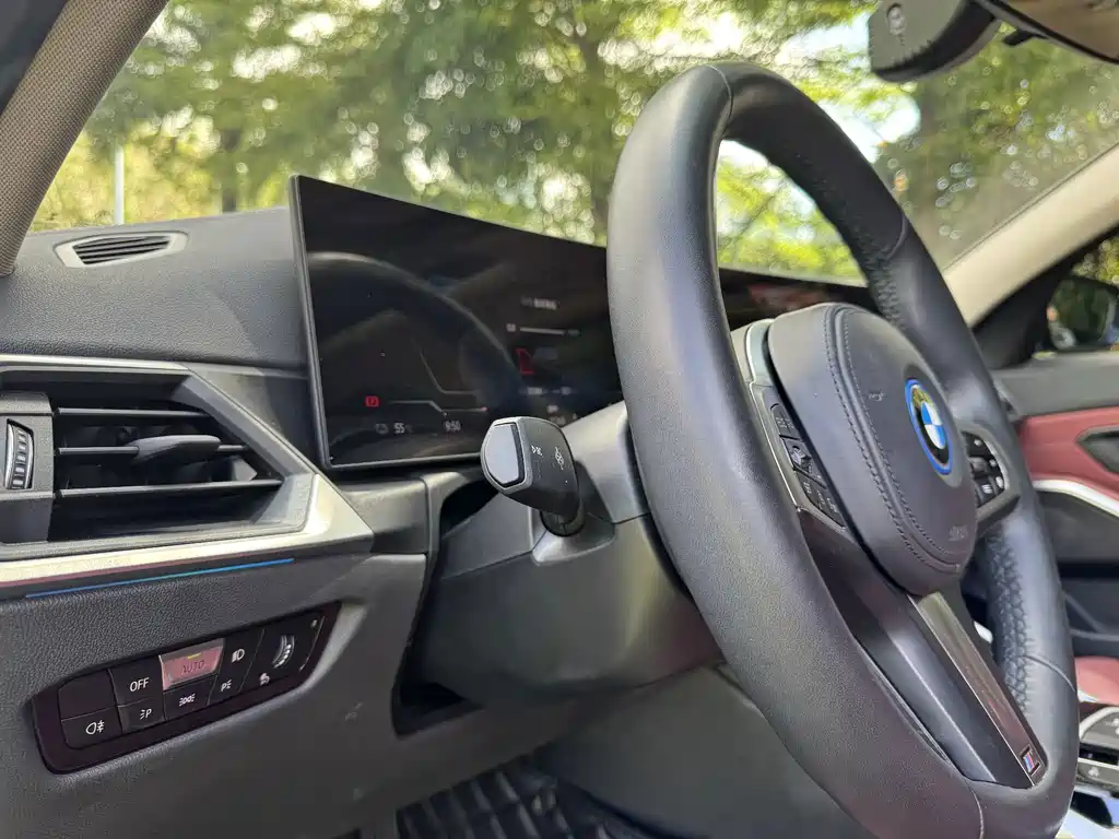 BMW i3 2023 — фото 10