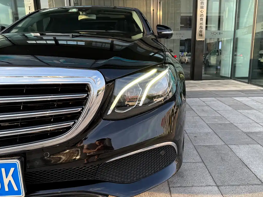 Mercedes-Benz E-Class 2019 — фото 14