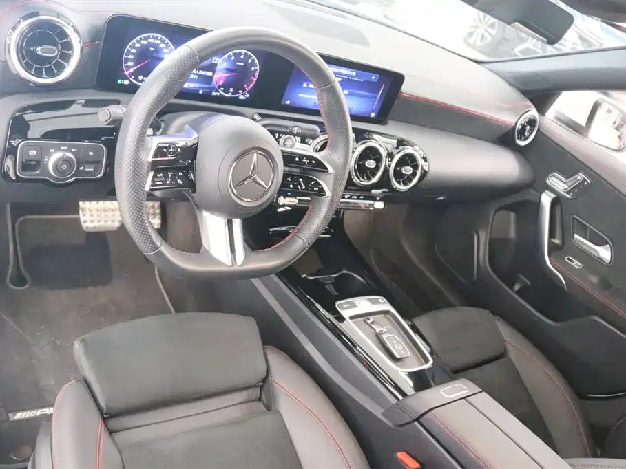 Mercedes-Benz CLA 2024 — фото 10