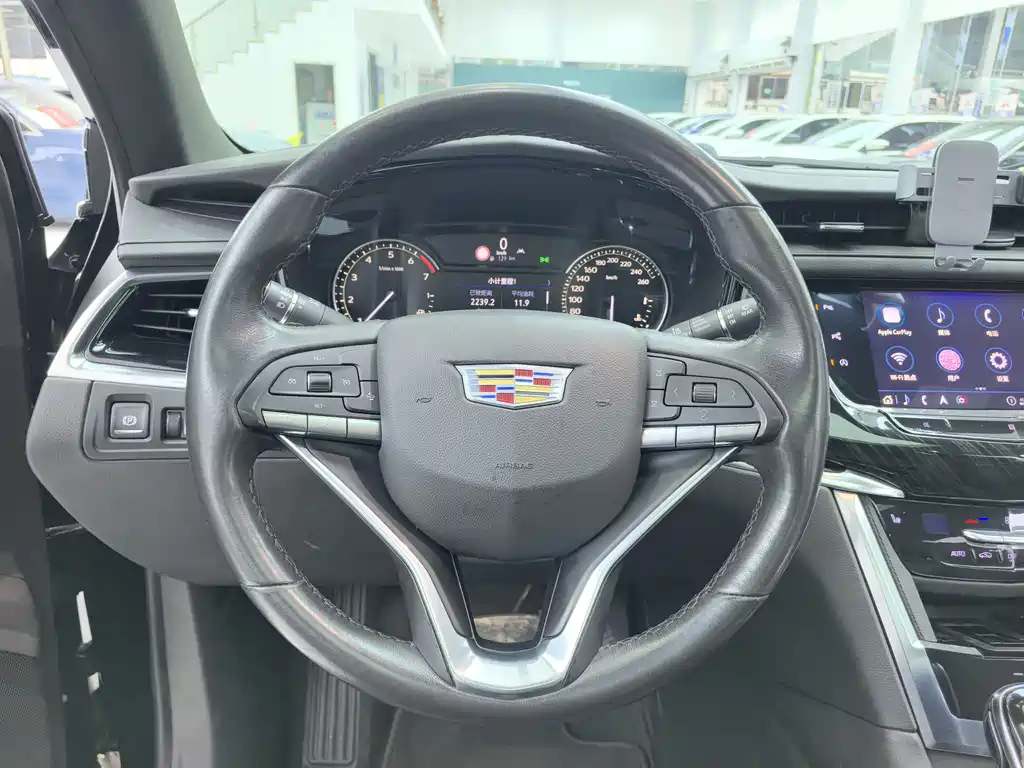 Cadillac XT6 2020 — фото 11