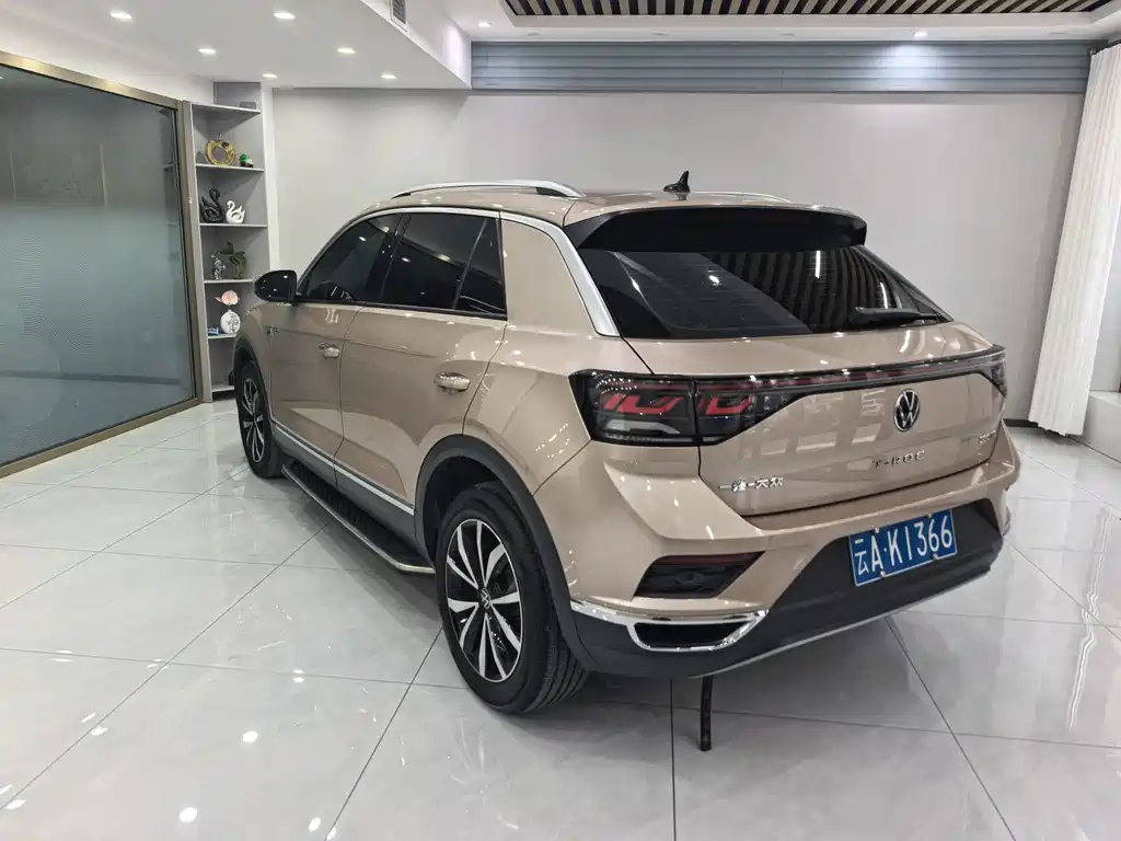 Volkswagen T-Roc 2023 — фото 6