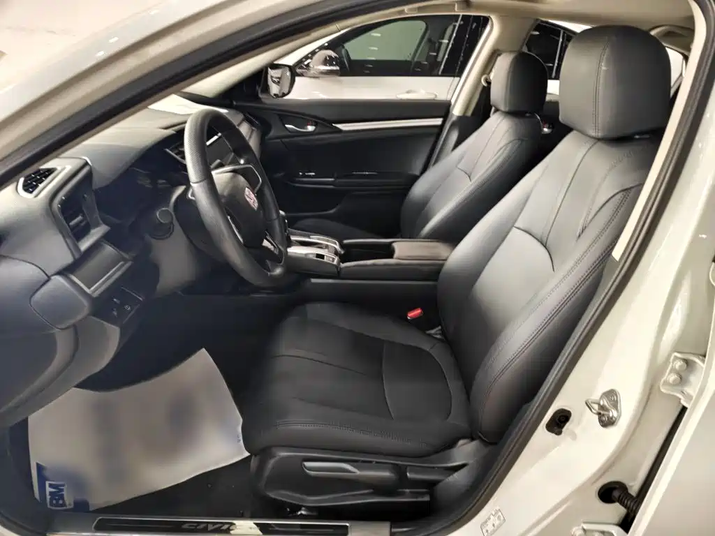Honda Civic 2019 — фото 10