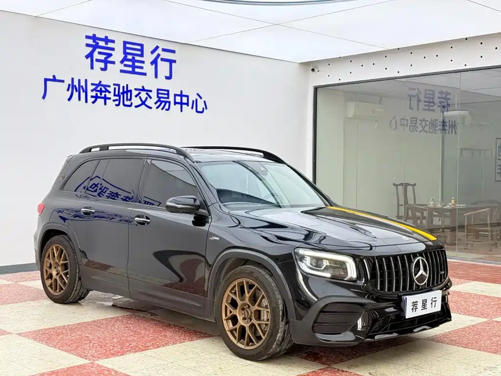 Mercedes-Benz GLB AMG 2022 — фото 3