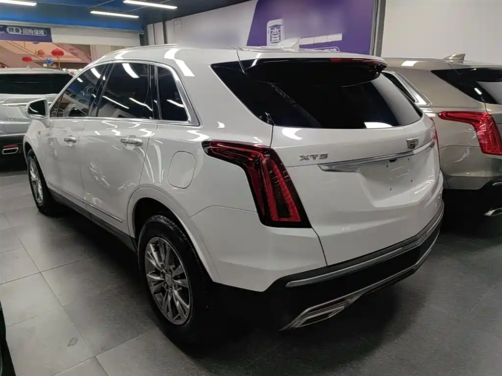 Cadillac XT5 2020 — фото 5