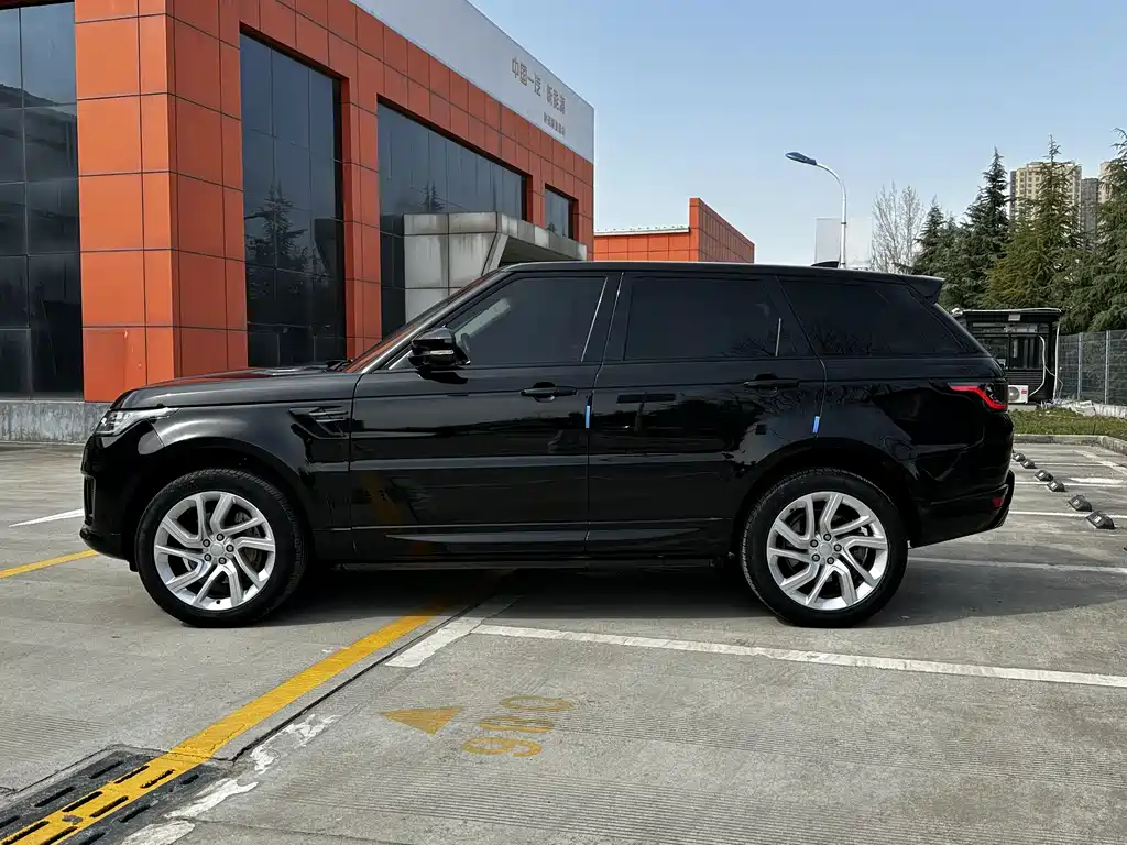 Land Rover Sport 2019 — фото 14
