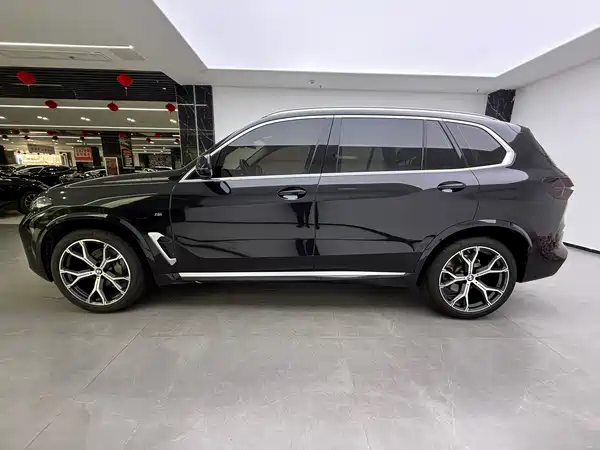 BMW X5 2023