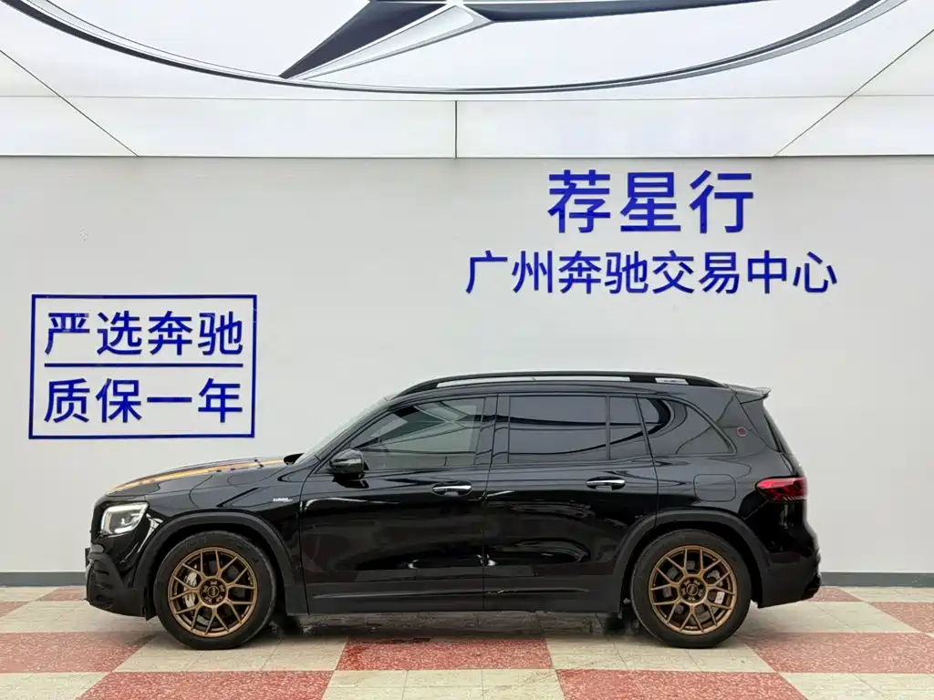 Mercedes-Benz GLB AMG 2022 — фото 5