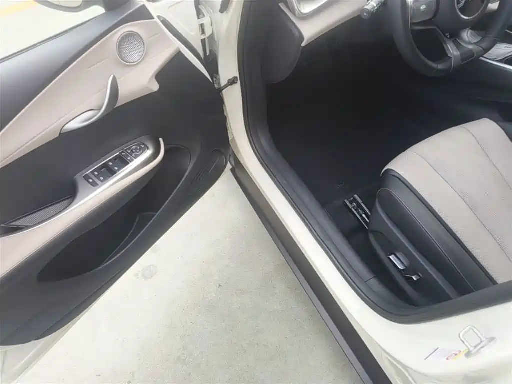 BYD Dolphin 2023 — фото 15
