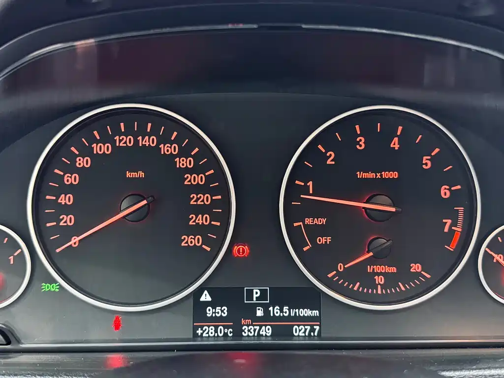 BMW 3 Series 2015 — фото 19
