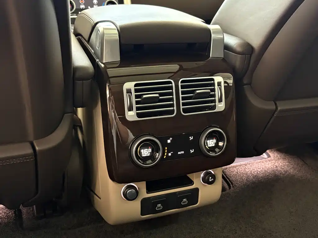 Land Rover Range Rover 2022 — фото 18