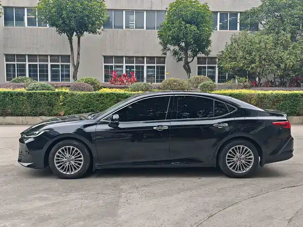 Toyota Camry 2024