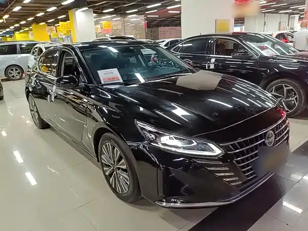 Nissan Teana 2022