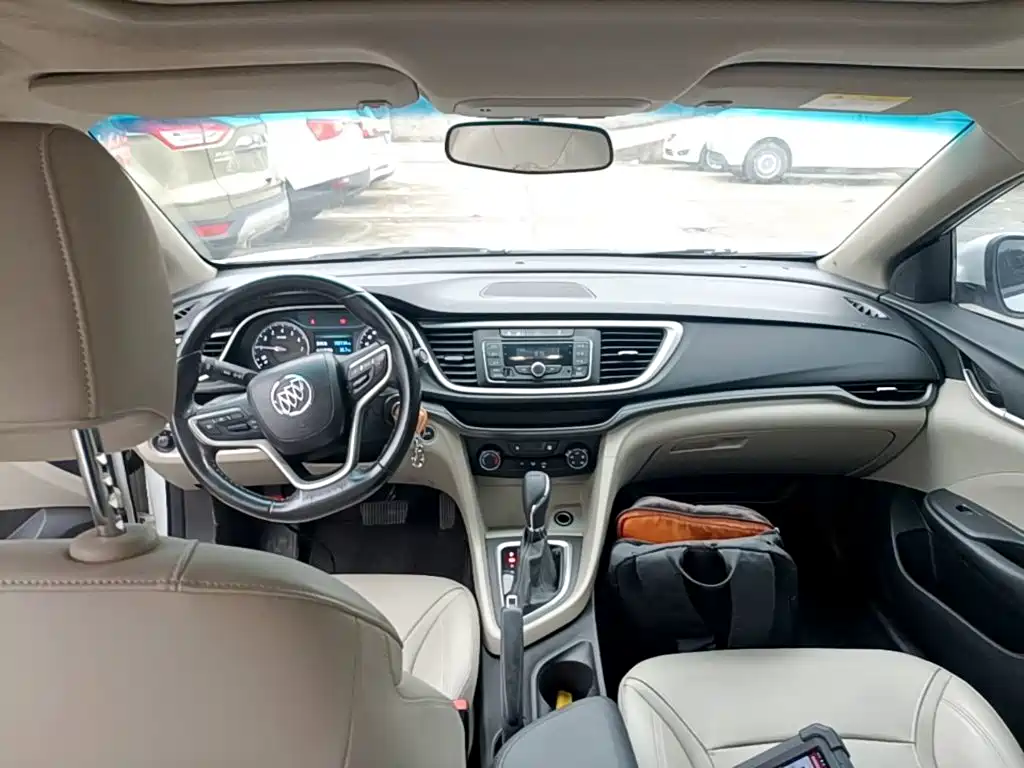 Buick Excelle 2017 — фото 10
