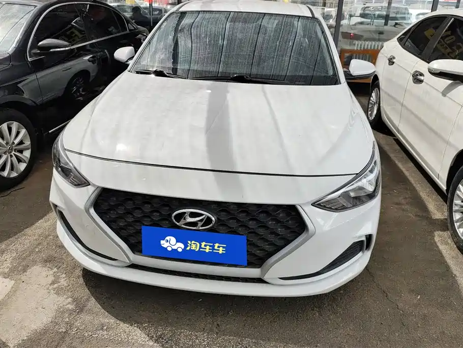 Hyundai Elantra 2022