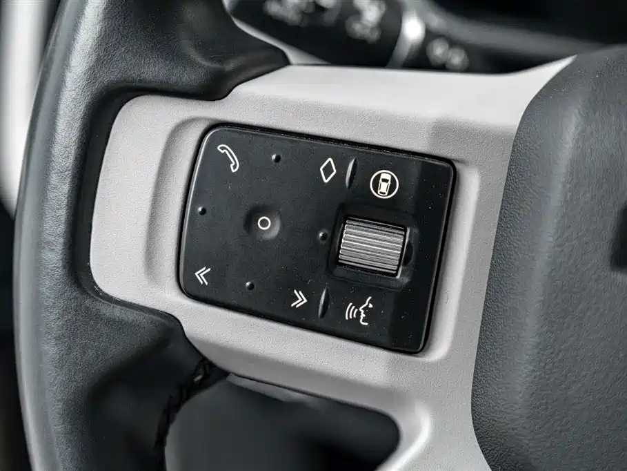 Land Rover Defender 2024 — фото 9