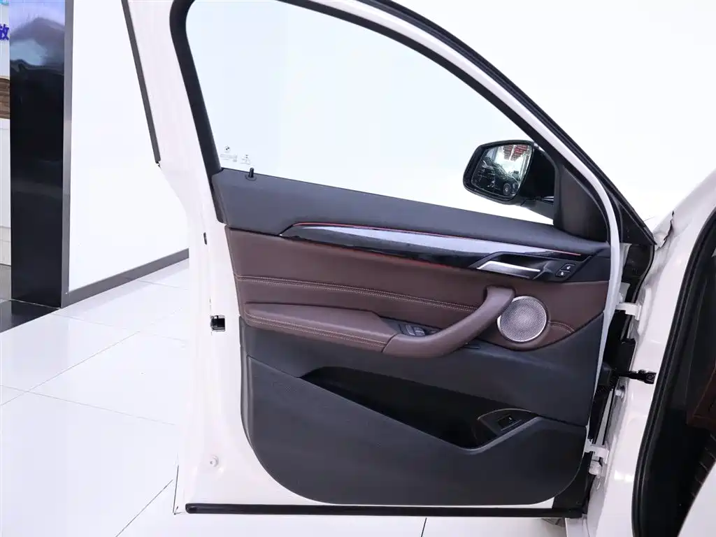 BMW X2 2022 — фото 18