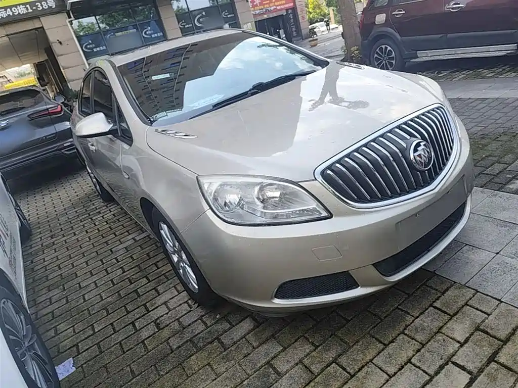 Buick Excelle 2015 — фото 4
