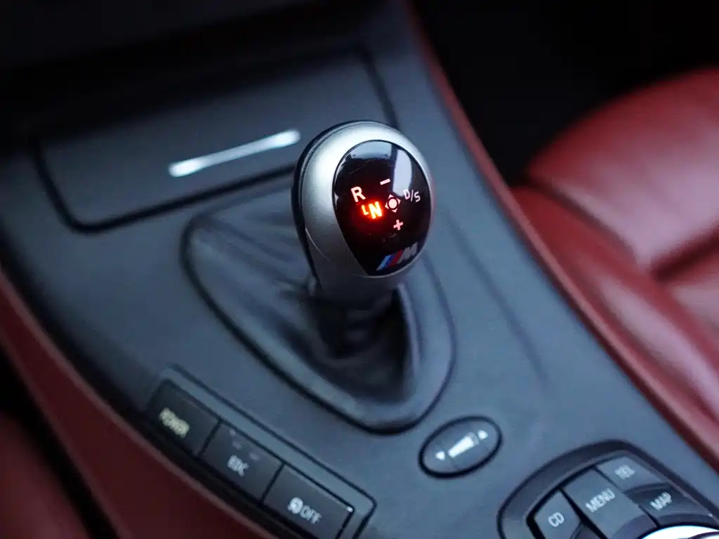 BMW M3 2011 — фото 27