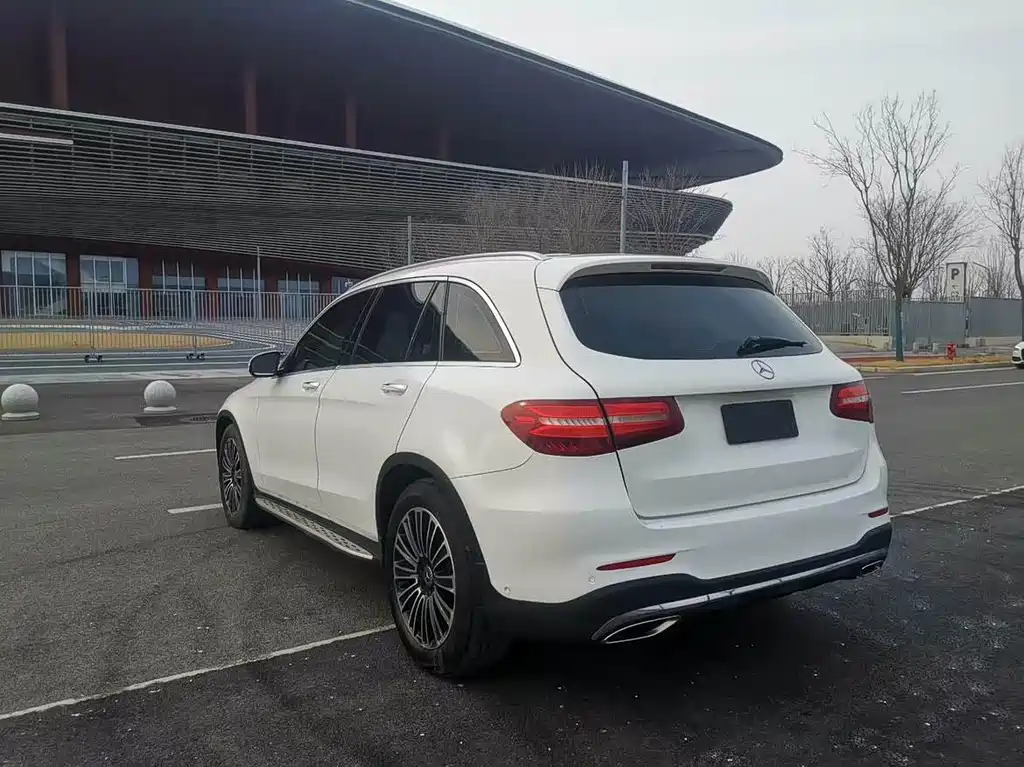 Mercedes-Benz GLC 2018 — фото 9