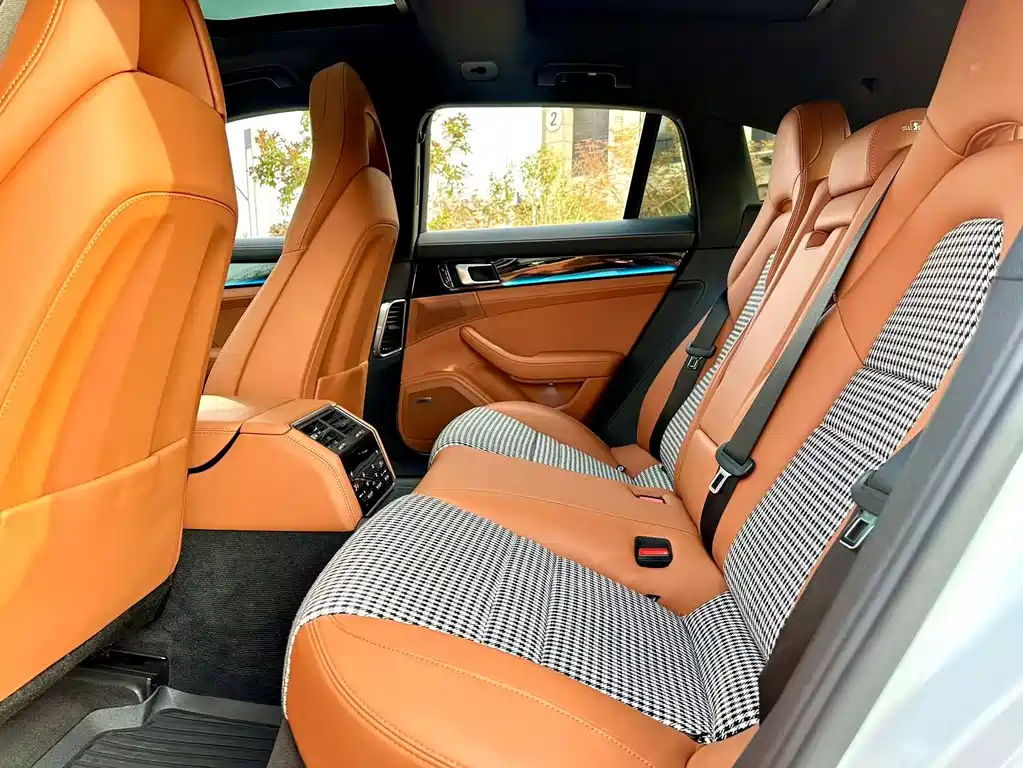 Porsche Panamera 2018 — фото 14