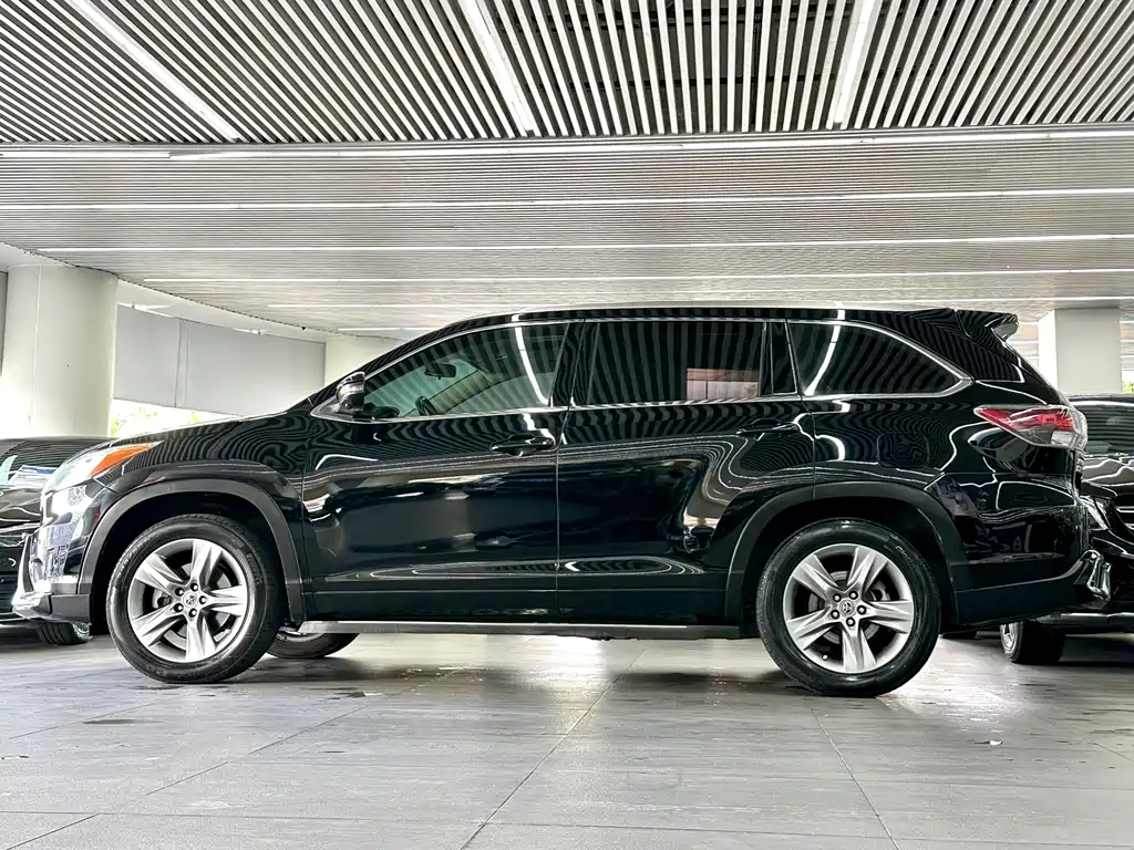 Toyota Highlander 2016 — фото 9