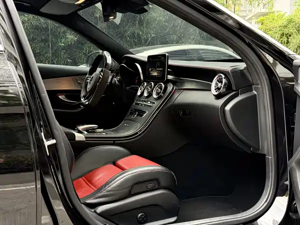 Mercedes-Benz C-Class AMG 2015