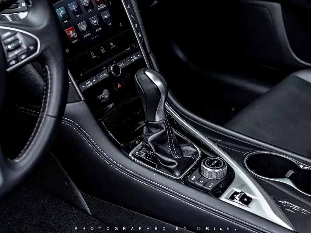 Infiniti Q50L 2015 — фото 8