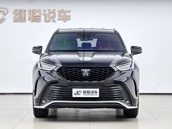 Toyota Crown Kluger 2022