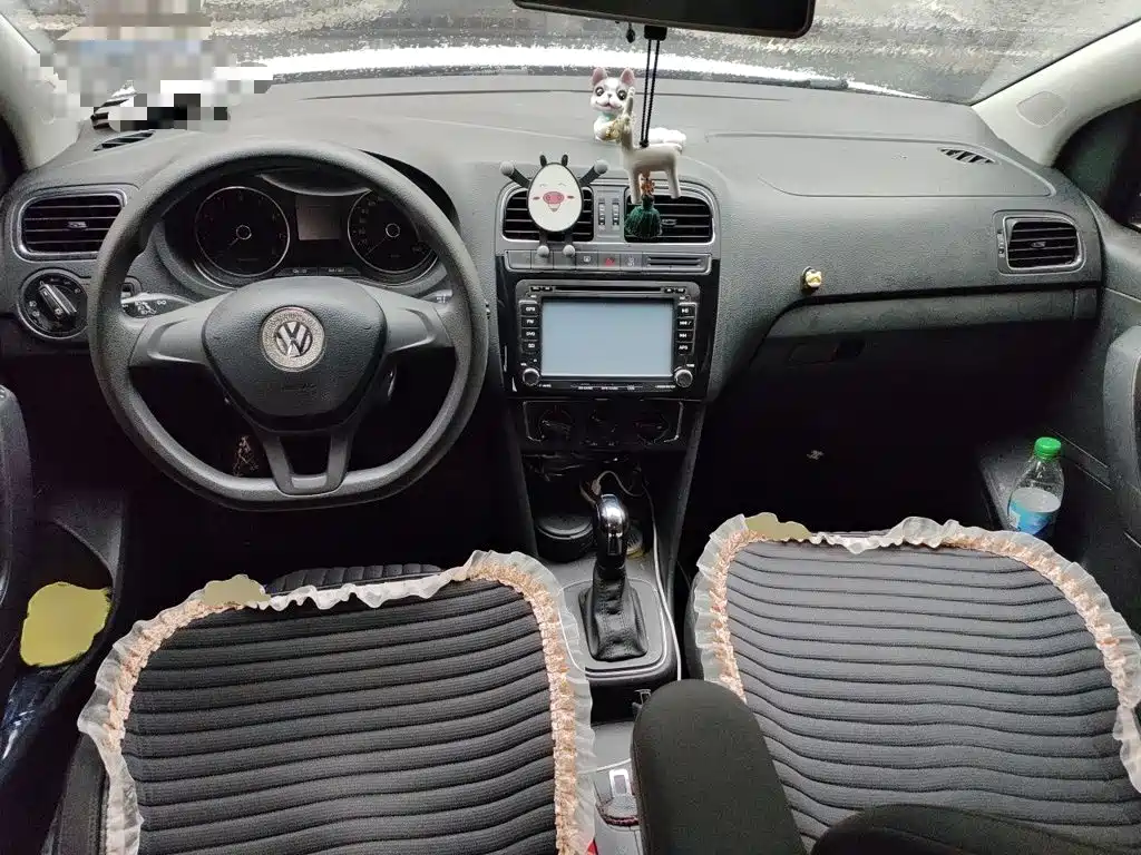 Volkswagen Polo 2015