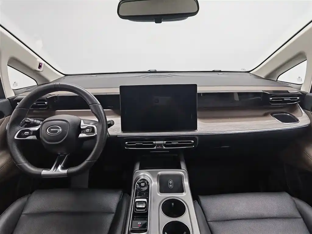 GAC Motor E8 PHEV 2024