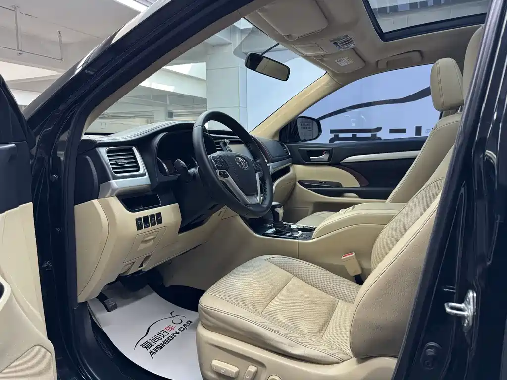 Toyota Highlander 2015 — фото 8