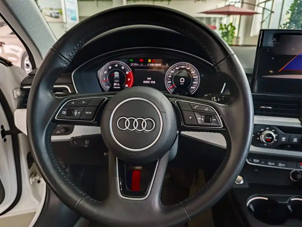 Audi A4L 2021 — фото 13
