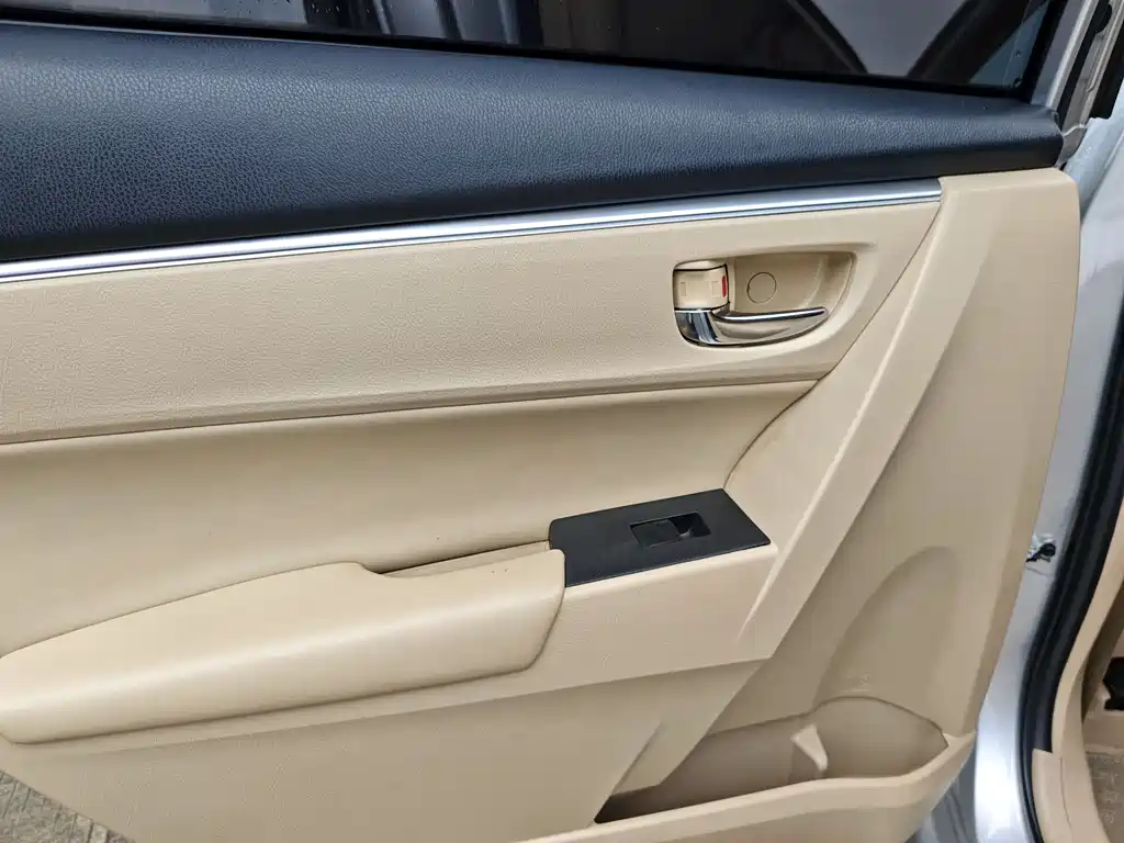 Toyota Corolla 2016 — фото 19