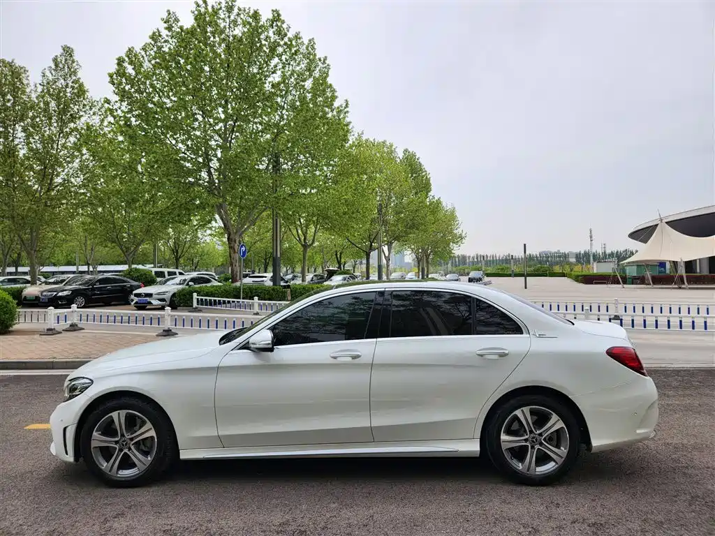 Mercedes-Benz C-Class 2018 — фото 14