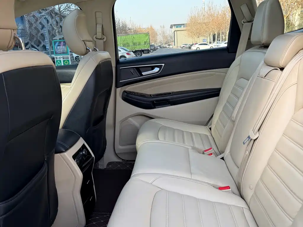 Ford Edge 2015 — фото 9