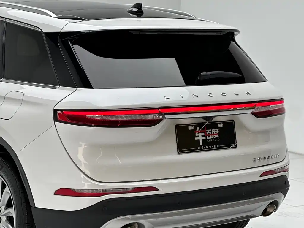 Lincoln Corsair 2020 — фото 12