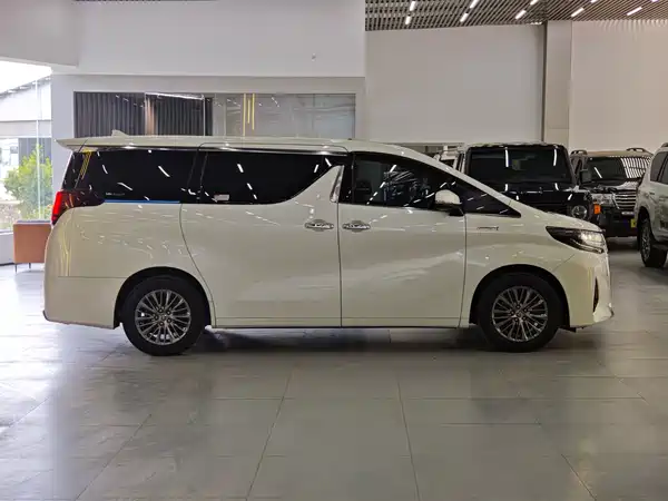 Toyota Alphard 2021