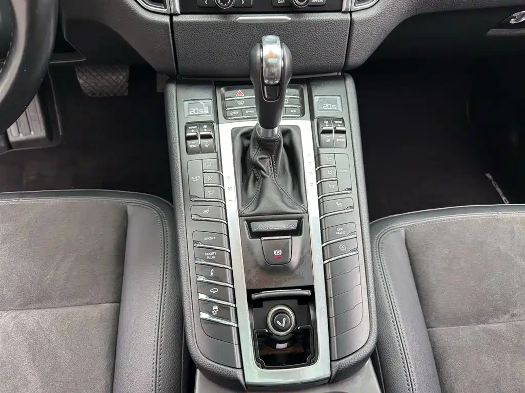 Porsche Macan 2015 — фото 9