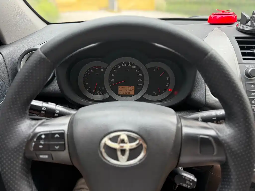 Toyota RAV4 2012
