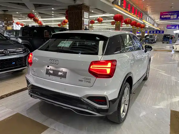 Audi Q2L 2022